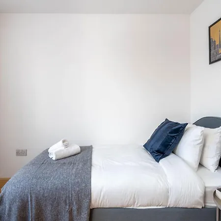 2 Bedroom Flat Near London Excel Exterior photo